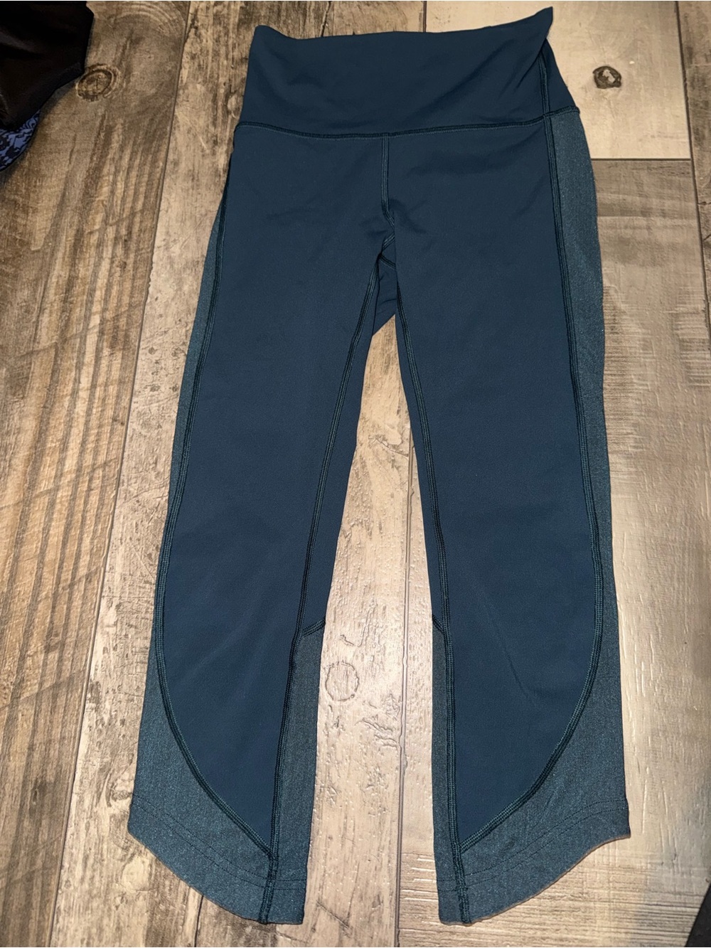 lululemon athletica Teal Capri Crop Leggings